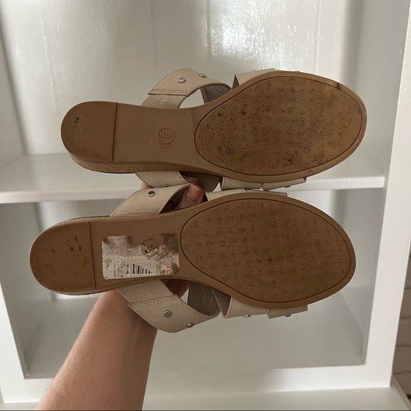 DV Dolce Vita Studded Criss Cross Strap Open Toe Slip On sandals - Picture 5 of 8